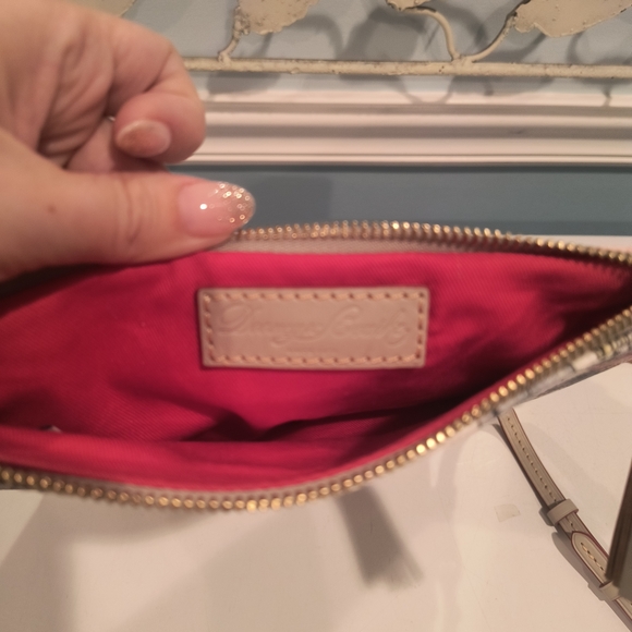 Women's Cartoon Print Crossbody Bag - Picture 6 of 9